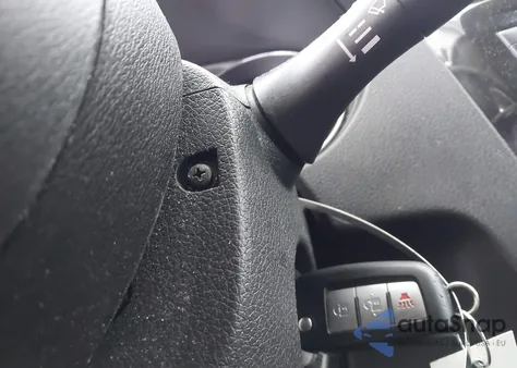 2019 Nissan Rogue S z USA, uszkodzony, nr VIN 5N1AT2MV0KC738083